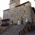 The Small Castle كورتونا